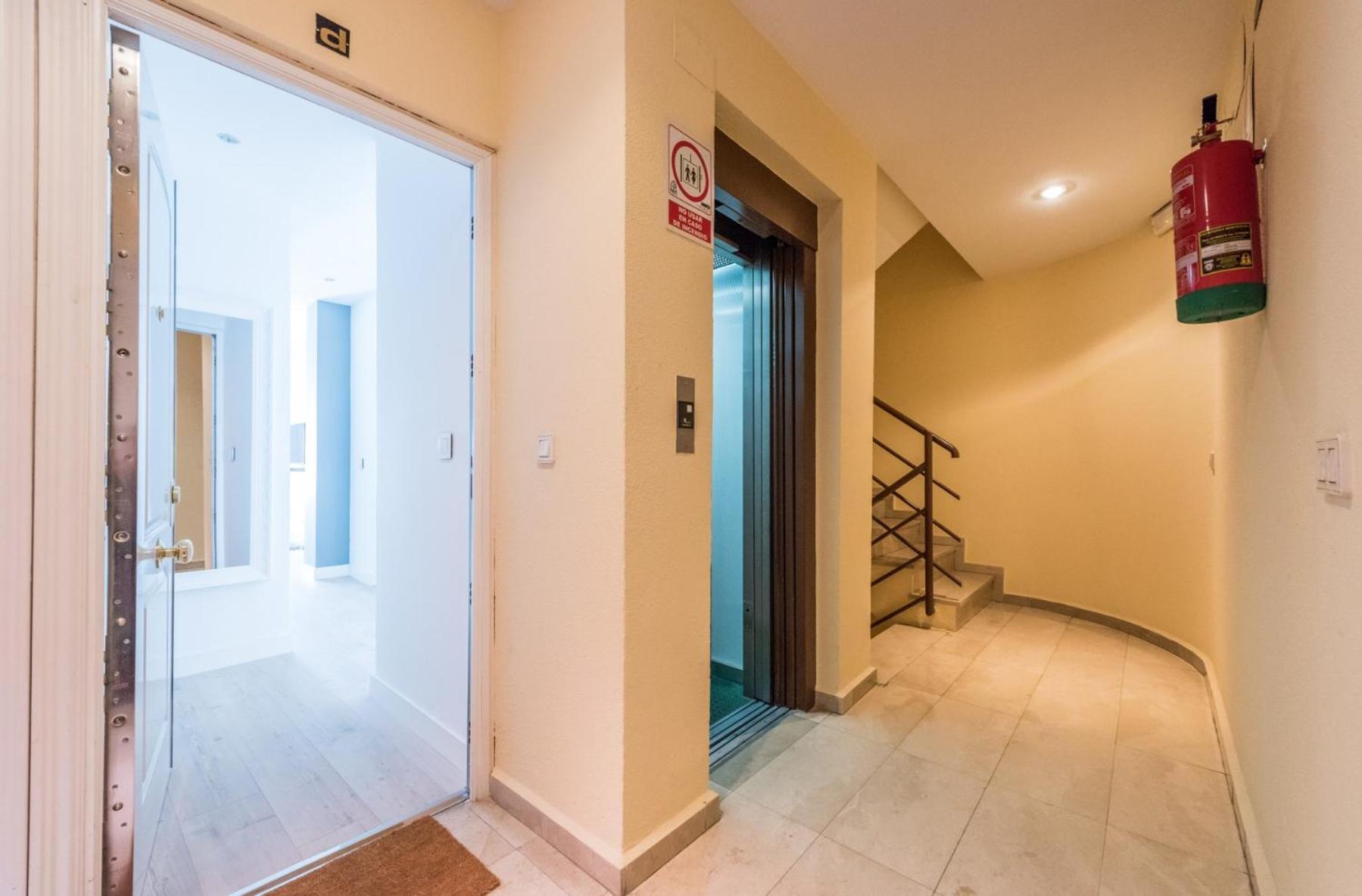 Chueca Suites Madrid Extérieur photo
